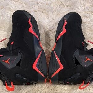 Jordan True Flight Sneakers in Black and infared 23